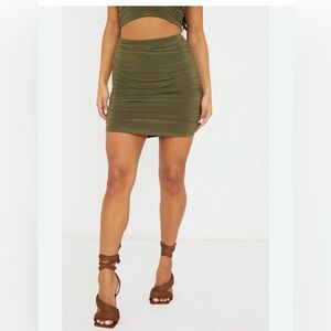 Like New Deep Green Ruched Mini Skirt - Size S